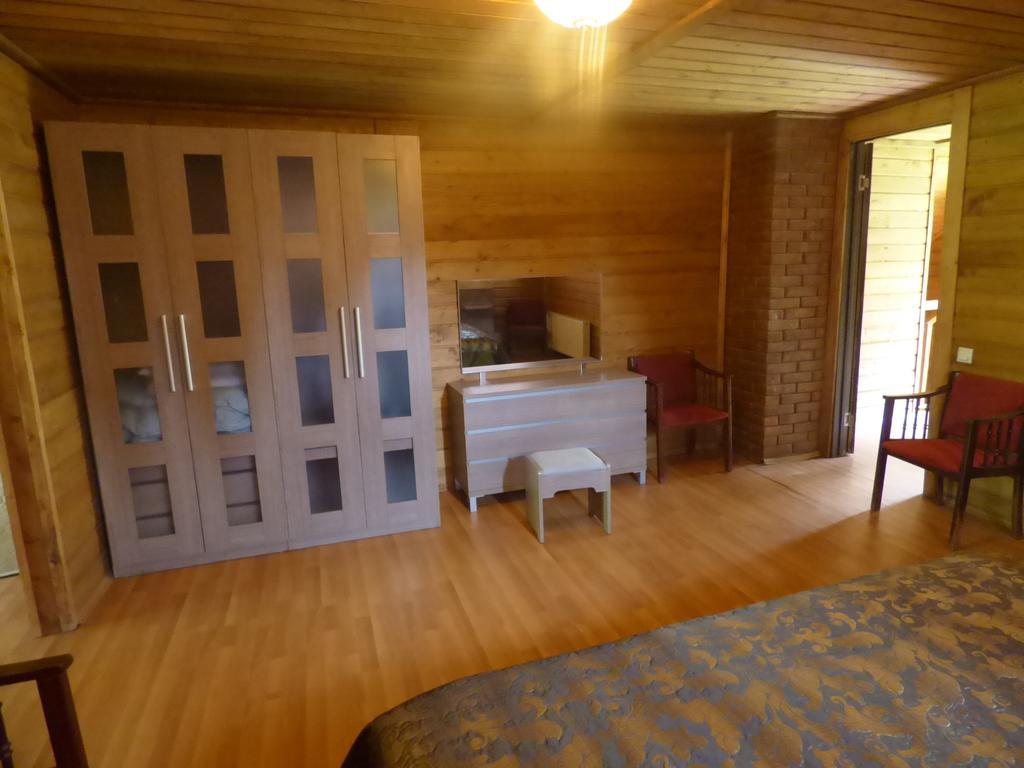 Hotel Hatsvali Mestia Quarto foto