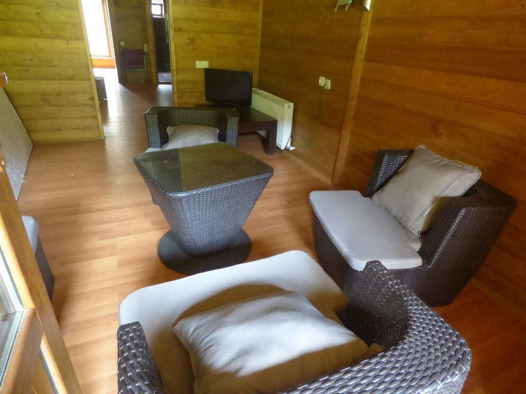 Hotel Hatsvali Mestia Quarto foto