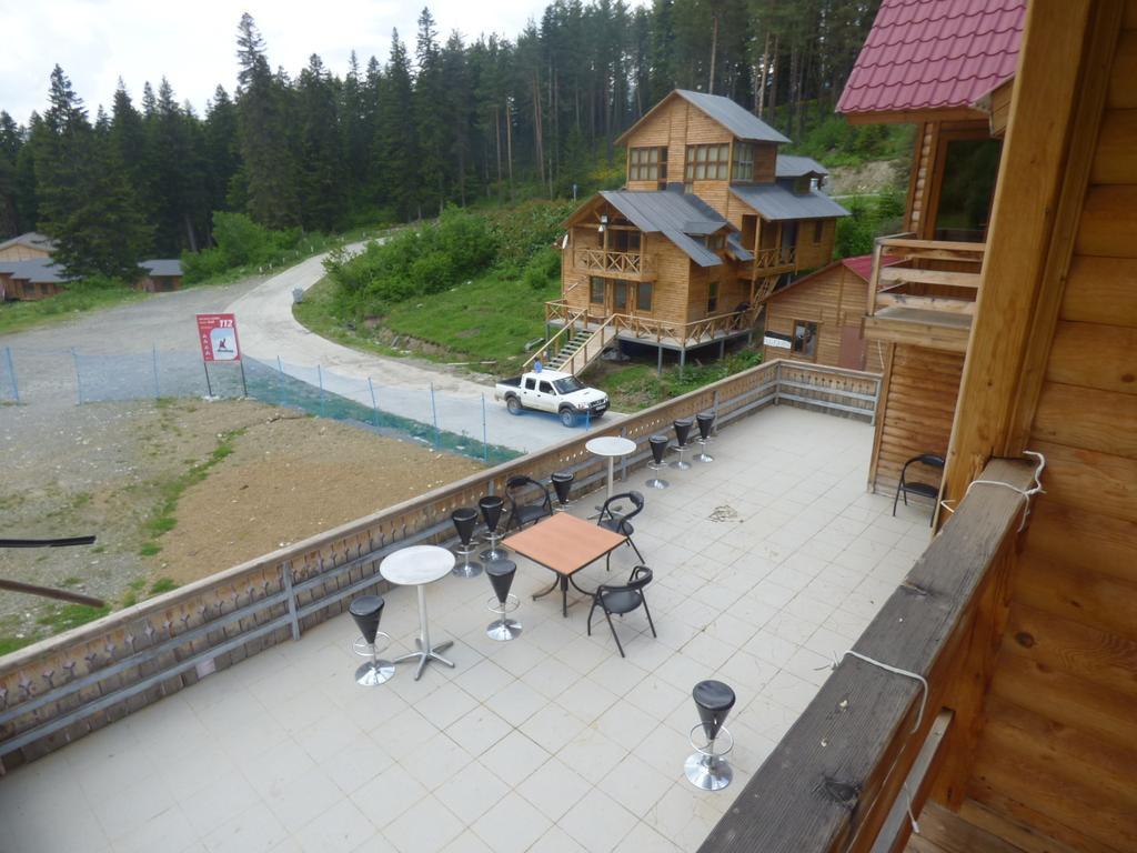 Hotel Hatsvali Mestia Quarto foto