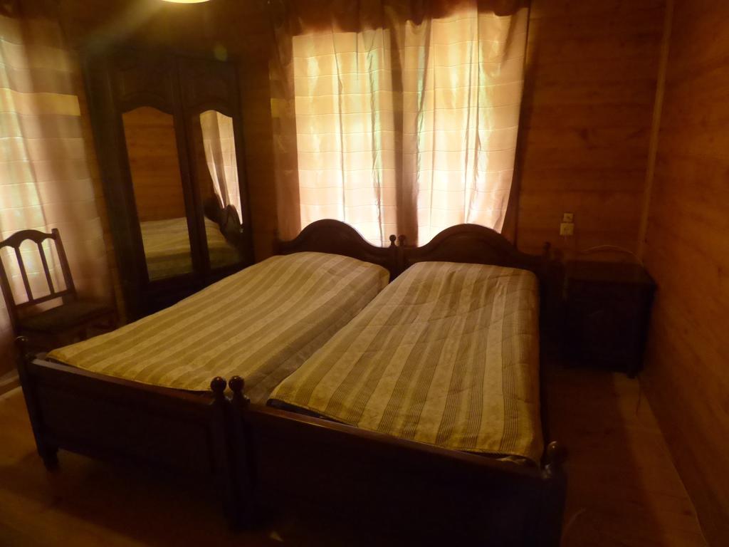 Hotel Hatsvali Mestia Quarto foto