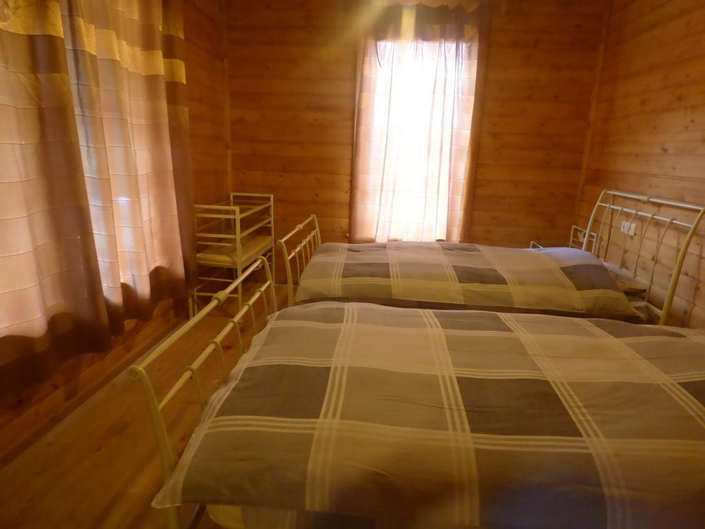 Hotel Hatsvali Mestia Quarto foto